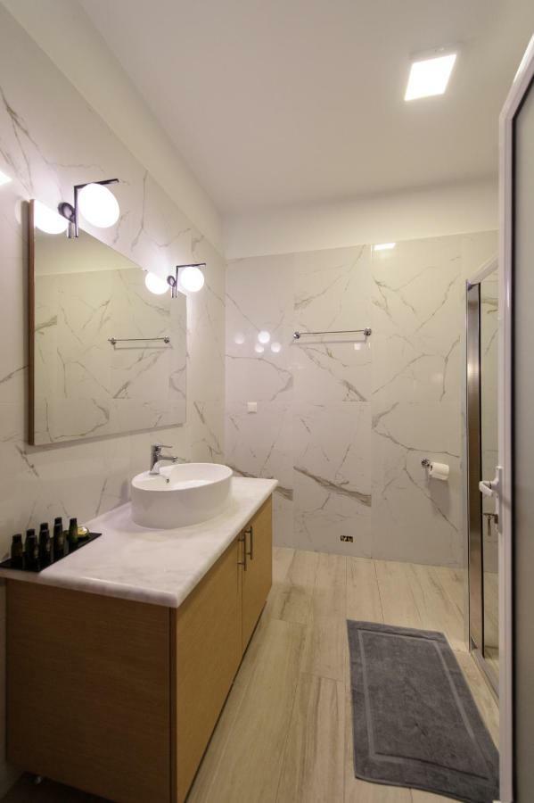 Status Luxury Apartments And Penthouse Parga Exterior photo